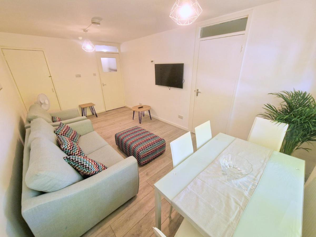 Apartmán Flat In Battersea, 5 Minutes From Clapham Junction Station Londýn Exteriér fotografie