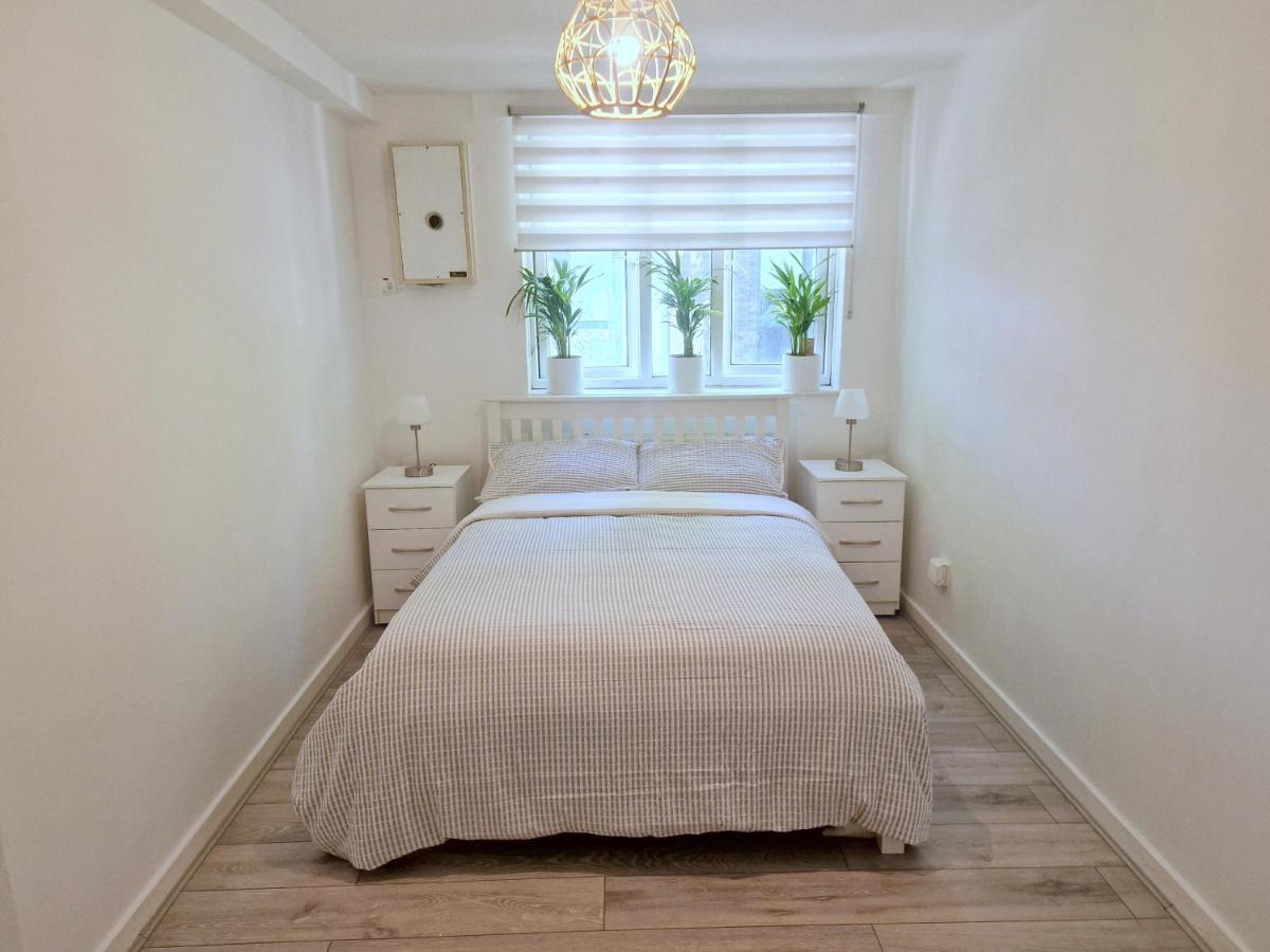 Apartmán Flat In Battersea, 5 Minutes From Clapham Junction Station Londýn Exteriér fotografie