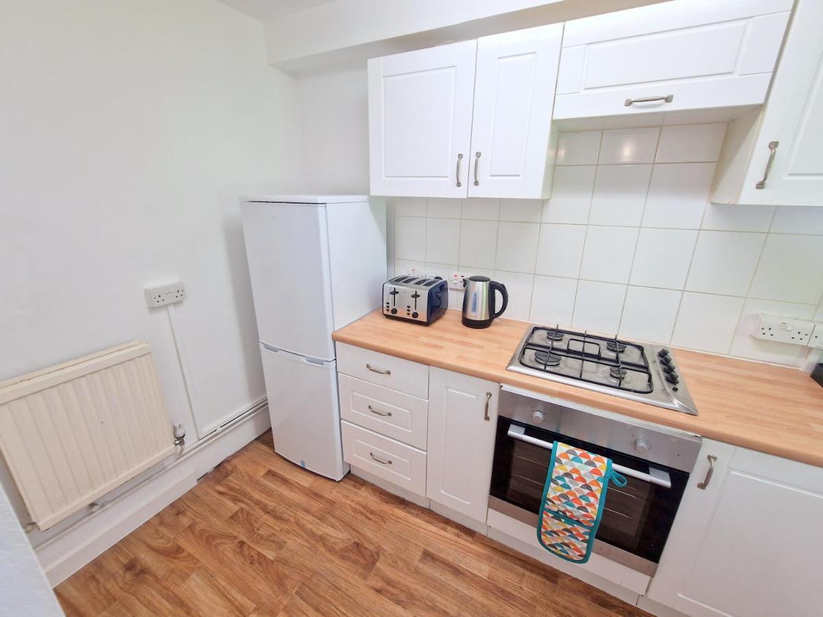 Apartmán Flat In Battersea, 5 Minutes From Clapham Junction Station Londýn Exteriér fotografie