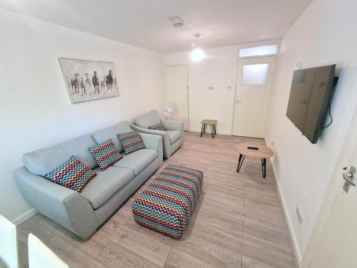 Apartmán Flat In Battersea, 5 Minutes From Clapham Junction Station Londýn Exteriér fotografie