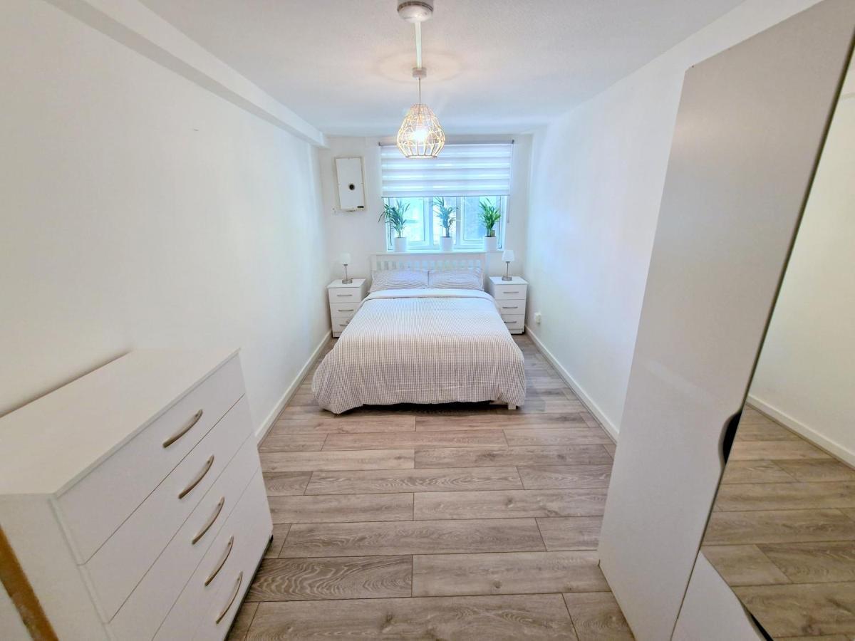 Apartmán Flat In Battersea, 5 Minutes From Clapham Junction Station Londýn Exteriér fotografie